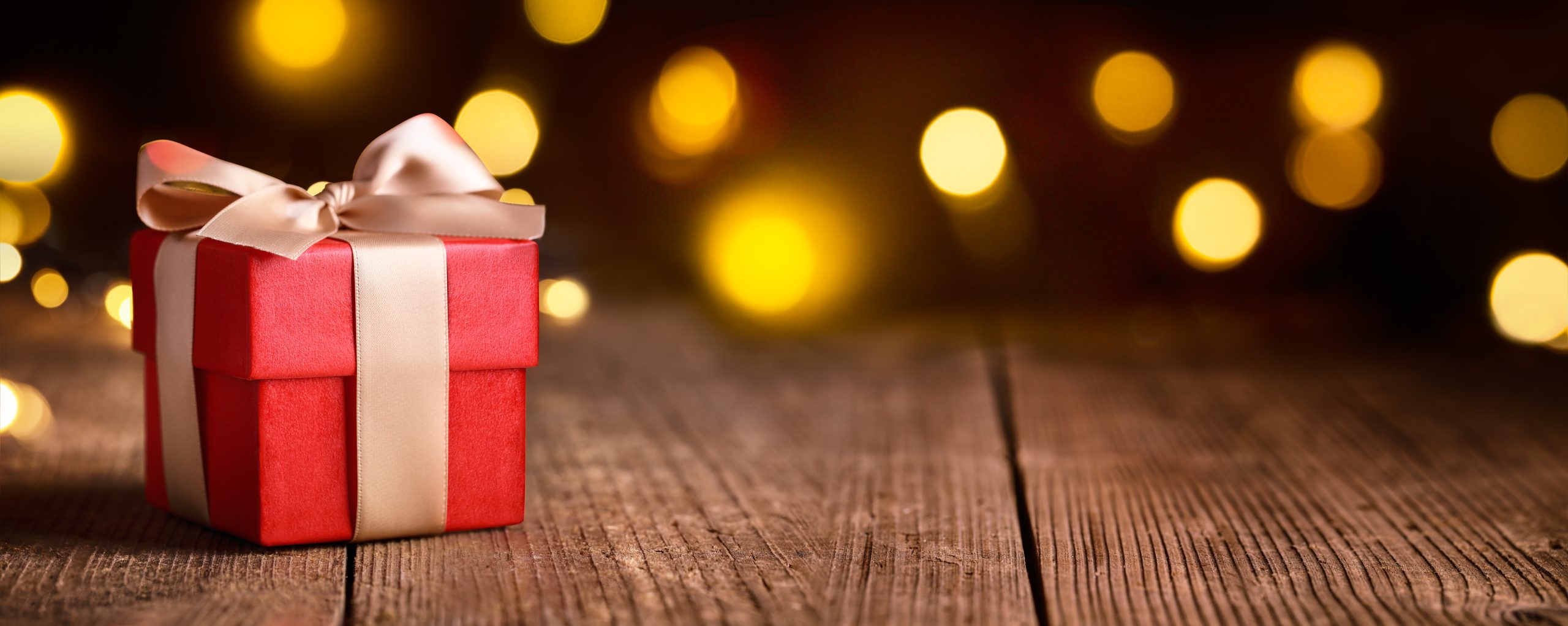 5 Reasons To Gift Somebody Mystery Box For Christmas